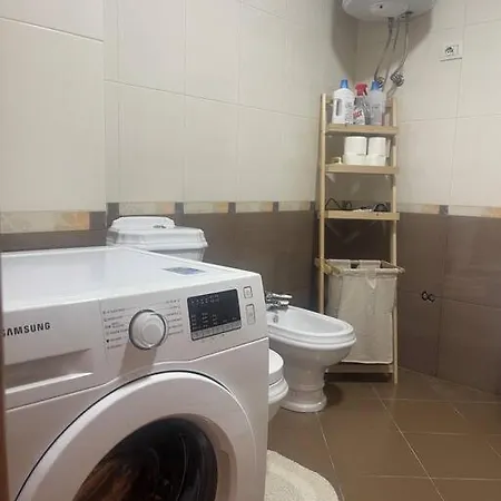 Διαμέρισμα Center *